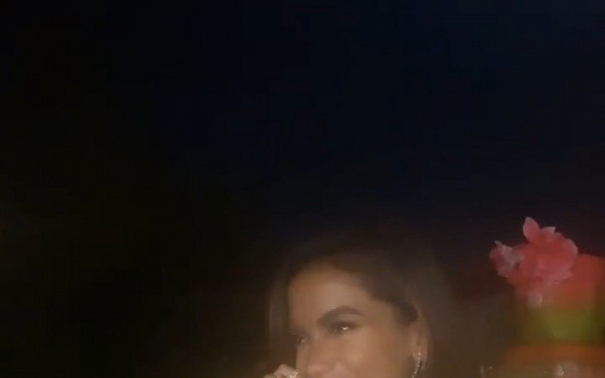 Anitta completa 28 anos nesta ter&ccedil;a-feira