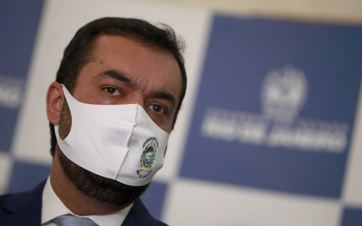 O governador em exerc&iacute;cio Cl&aacute;udio Castro