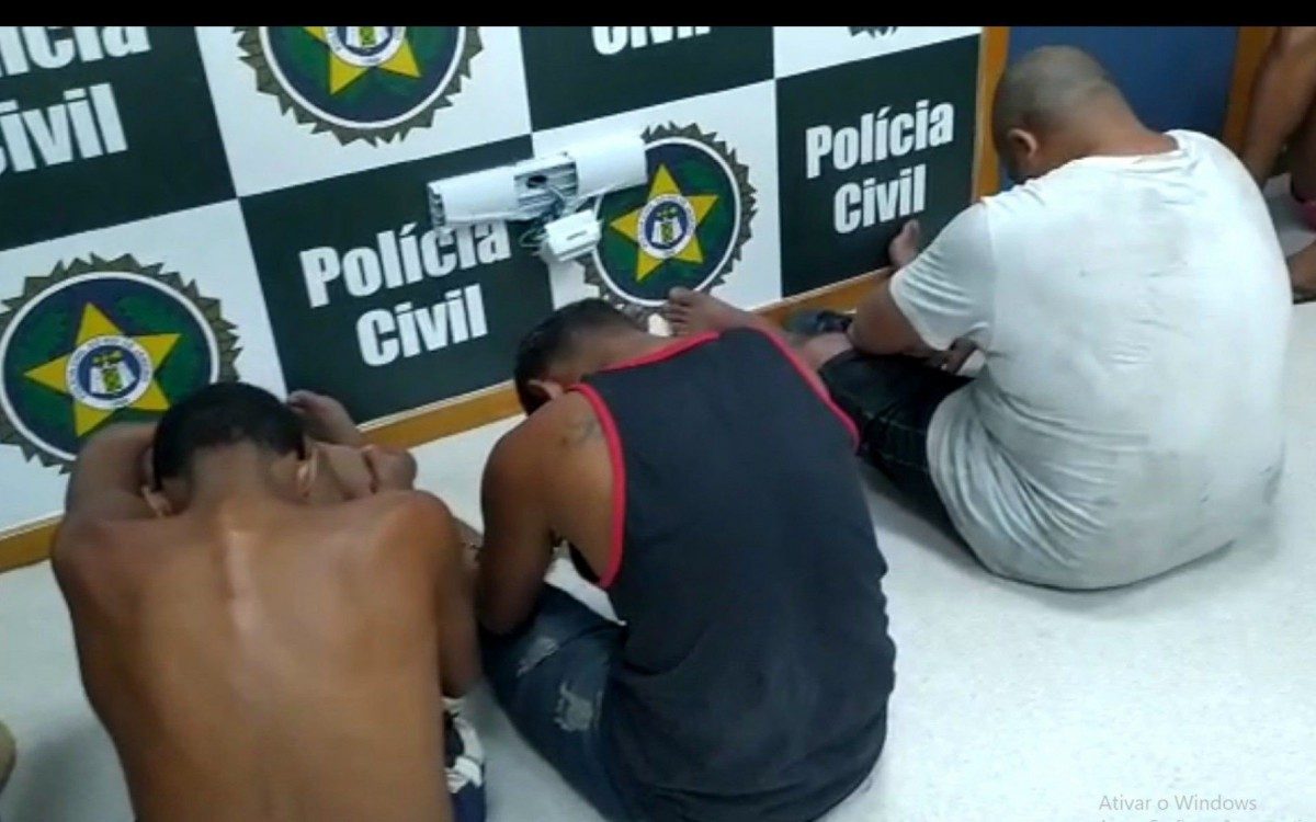 Homens ligados &agrave; narcomil&iacute;cia da Zona Oeste do Rio se passavam por agentes da Pol&iacute;cia Civil para sequestrar rivais