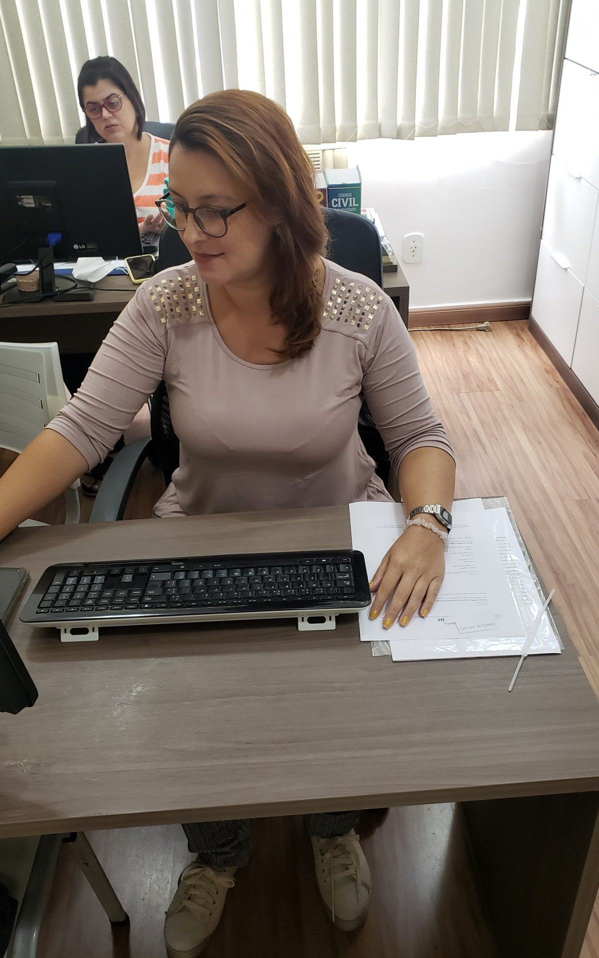 Monique Maia: 'Rede p&uacute;blica tem formul&aacute;rio padr&atilde;o que n&atilde;o se altera conforme as atualiza&ccedil;&otilde;es dos requisitos para o benef&iacute;cio, o que dificulta a obten&ccedil;&atilde;o de atestados espec&iacute;ficos exigido pelo INSS'