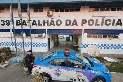 PM procurado por atuar como segurança durante expediente se entrega à polícia