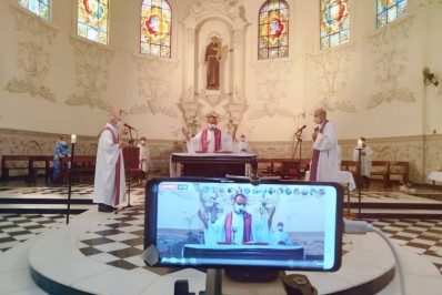 Paróquia Santo Antônio realiza missa para Nossa Senhora Aparecida