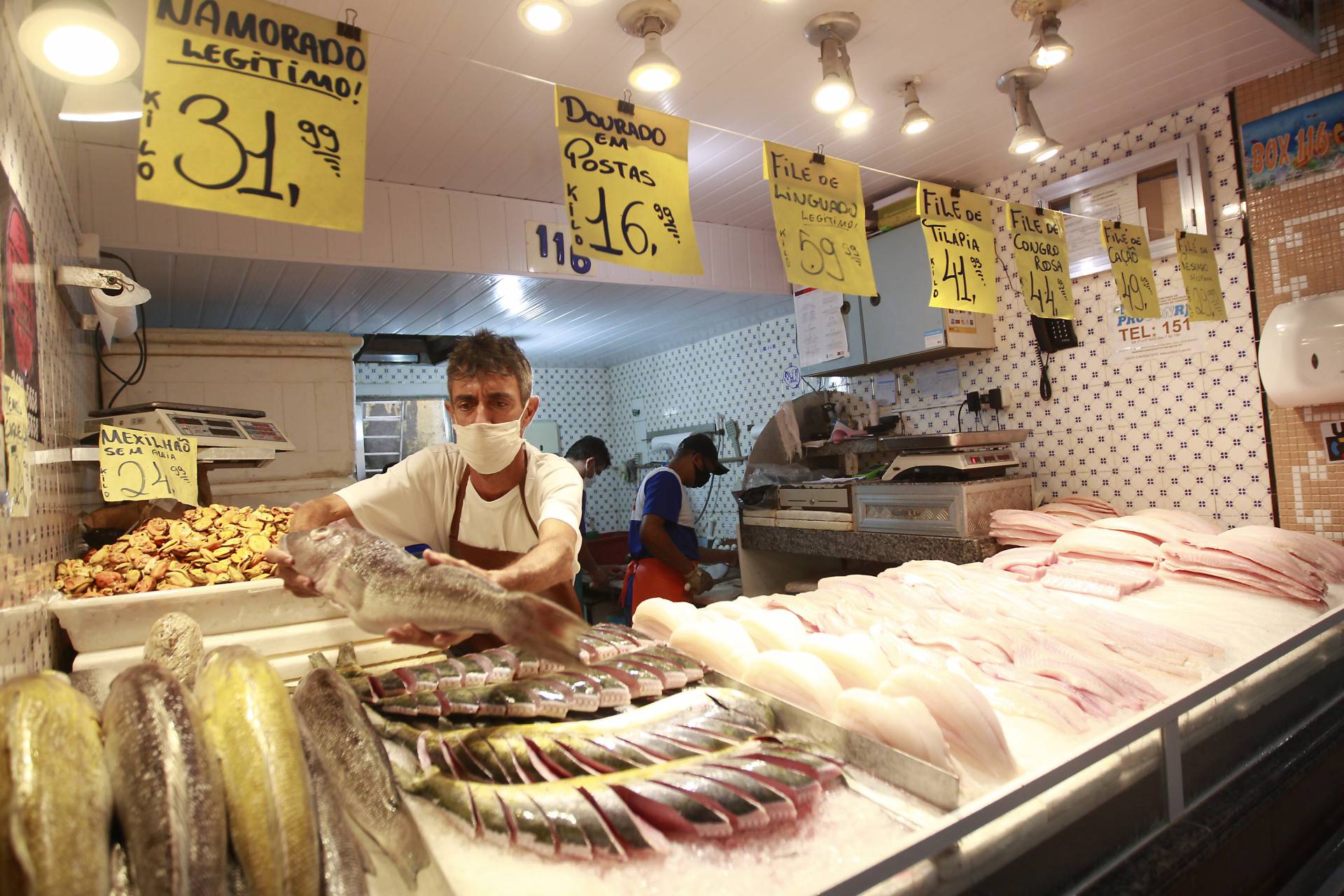 Confira as op&ccedil;&otilde;es de peixes que podem substituir o bacalhau  - Luciano Belford/Agencia O Dia
