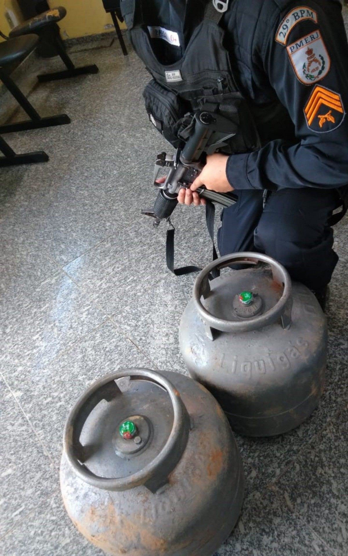 Porci&uacute;ncula: Dupla &eacute; presa por furto em com&eacute;rcio durante a&ccedil;&atilde;o do 29&ordm; BPM.