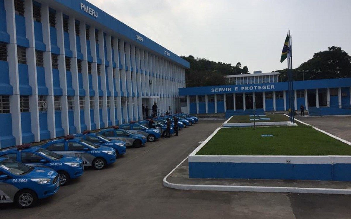 Dois homens s&atilde;o presos ap&oacute;s assalto a &ocirc;nibus em S&atilde;o Jo&atilde;o de Meriti