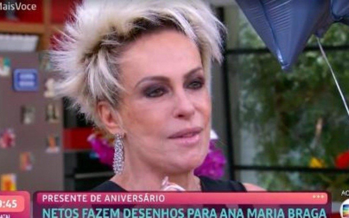 Ana Maria Braga ganhou de presente uma roupa desenhada pelos netos
