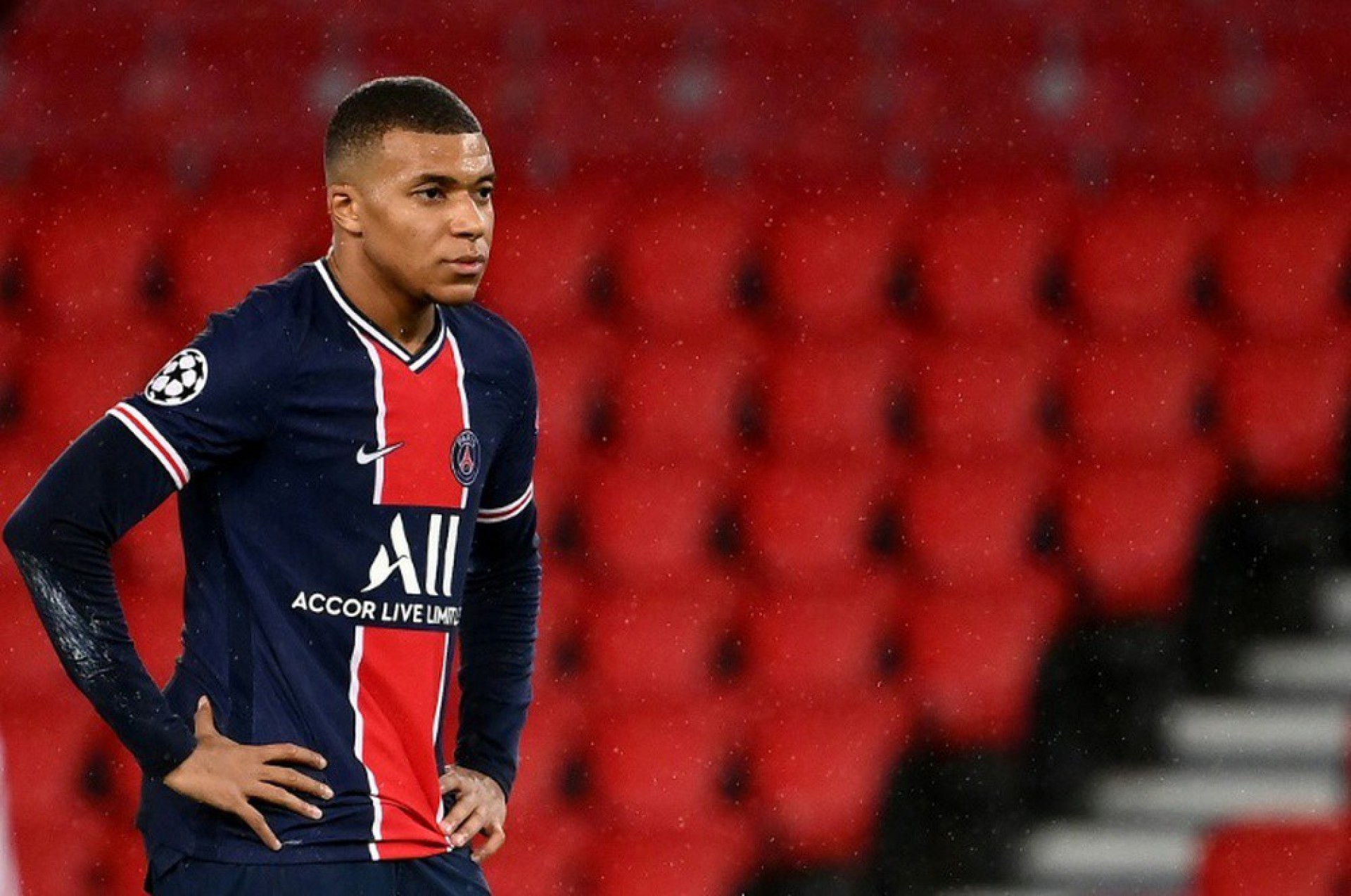 Jornal afirma que Real Madrid prepara 'pacotão' com Haaland e Mbappé