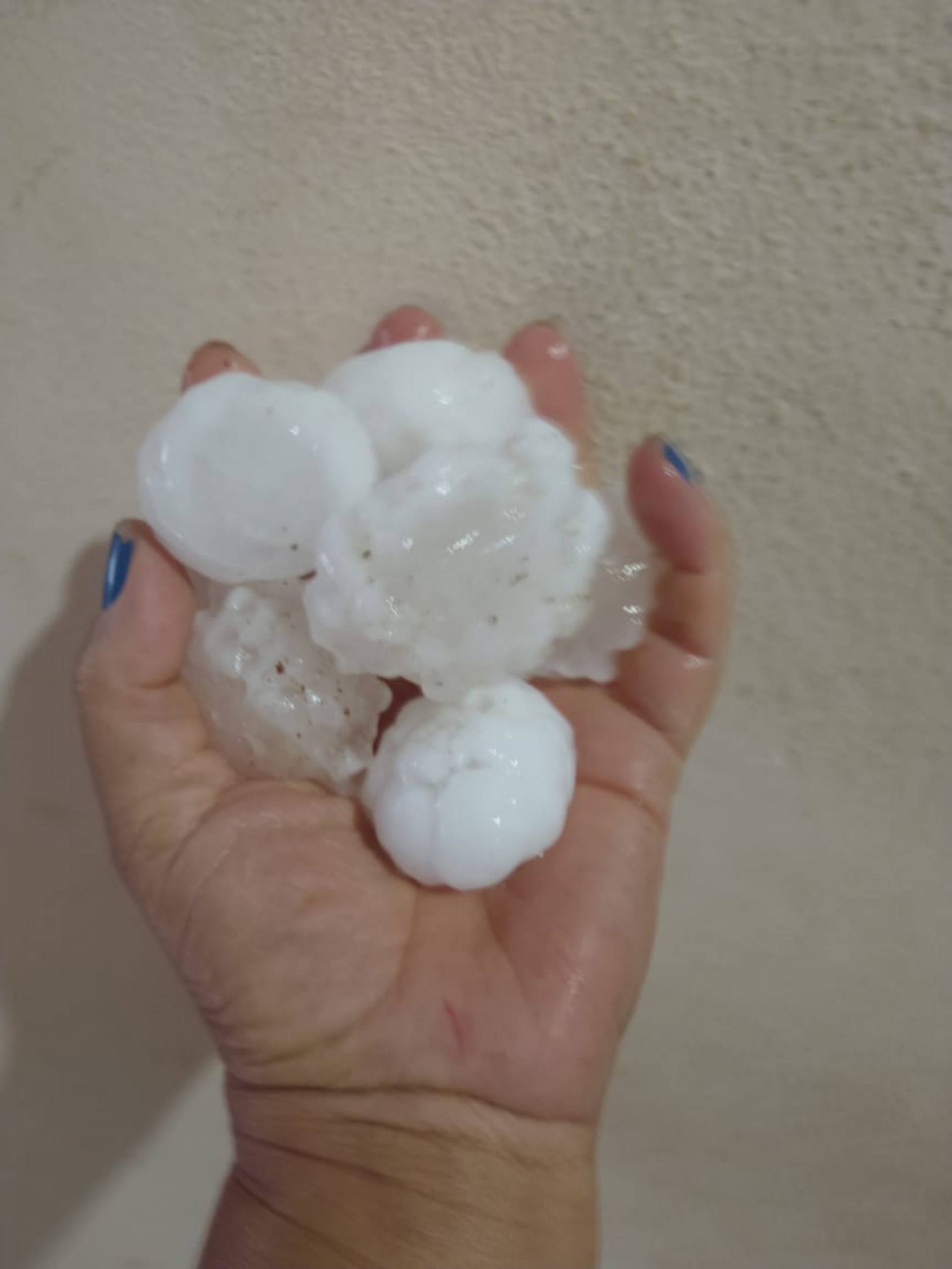 Laje do Muria&eacute;: Cerca de 300 fam&iacute;lias atingidas ap&oacute;s tempestade com granizo; Assista