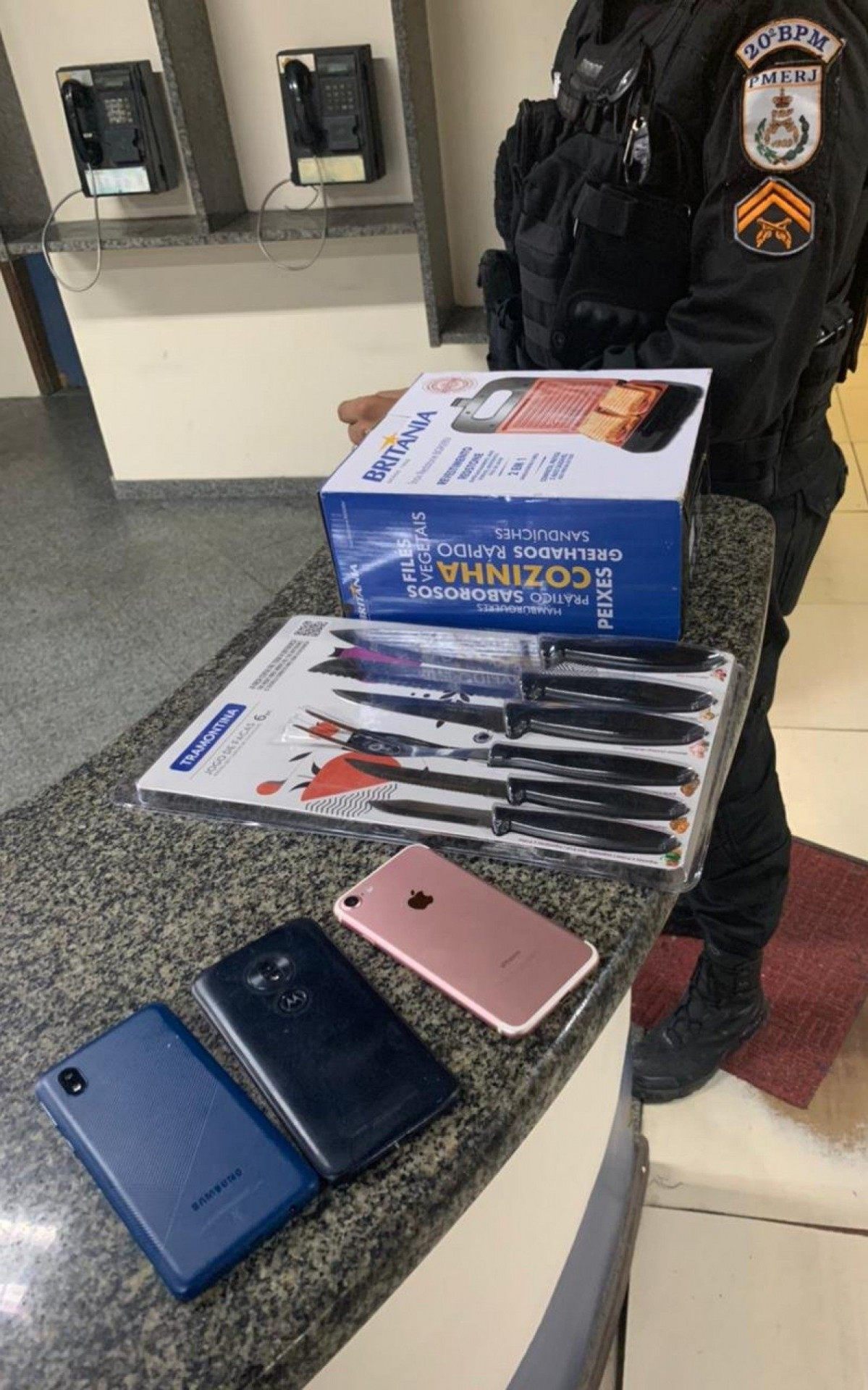 Materiais apreendidos pela PM