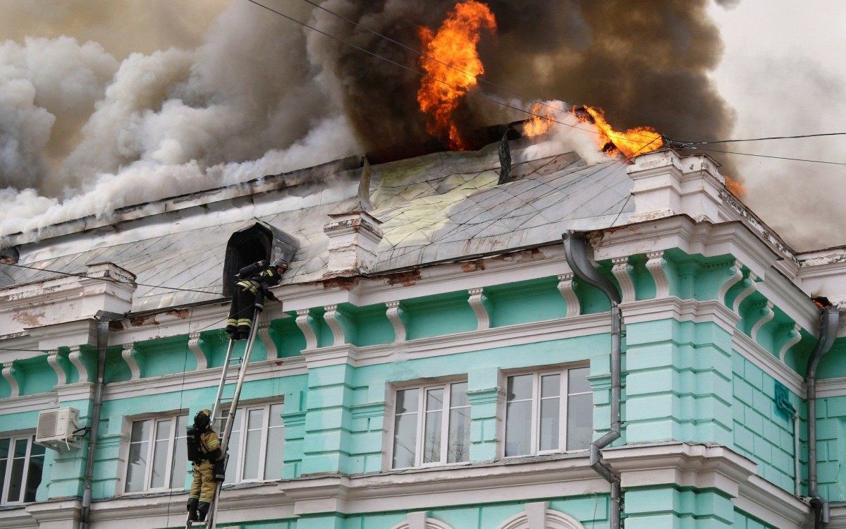 Inc&ecirc;ndio na cl&iacute;nica cardiol&oacute;gica de Blagoveshchensk for&ccedil;ou a evacua&ccedil;&atilde;o do local