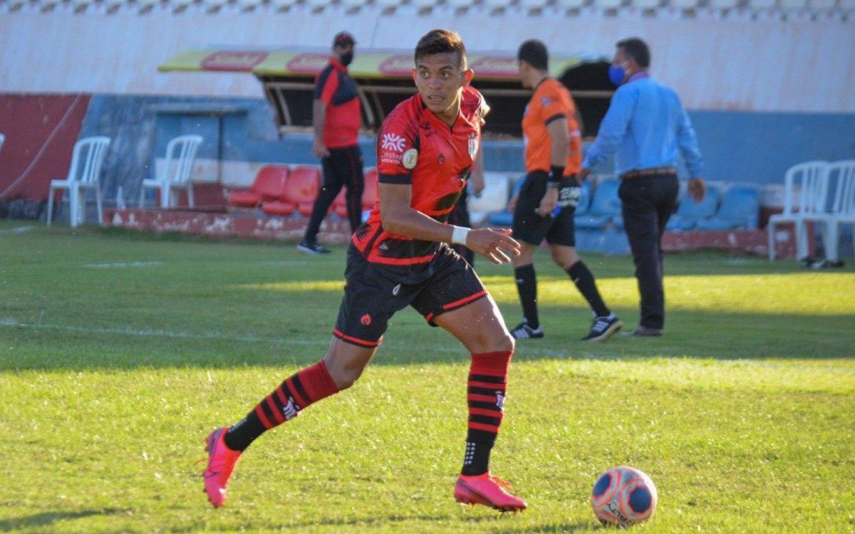 1&ordm; - Atl&eacute;tico-GO: 12 vit&oacute;rias e 2 empates em 14 jogos / 90,4% de aproveitamento
