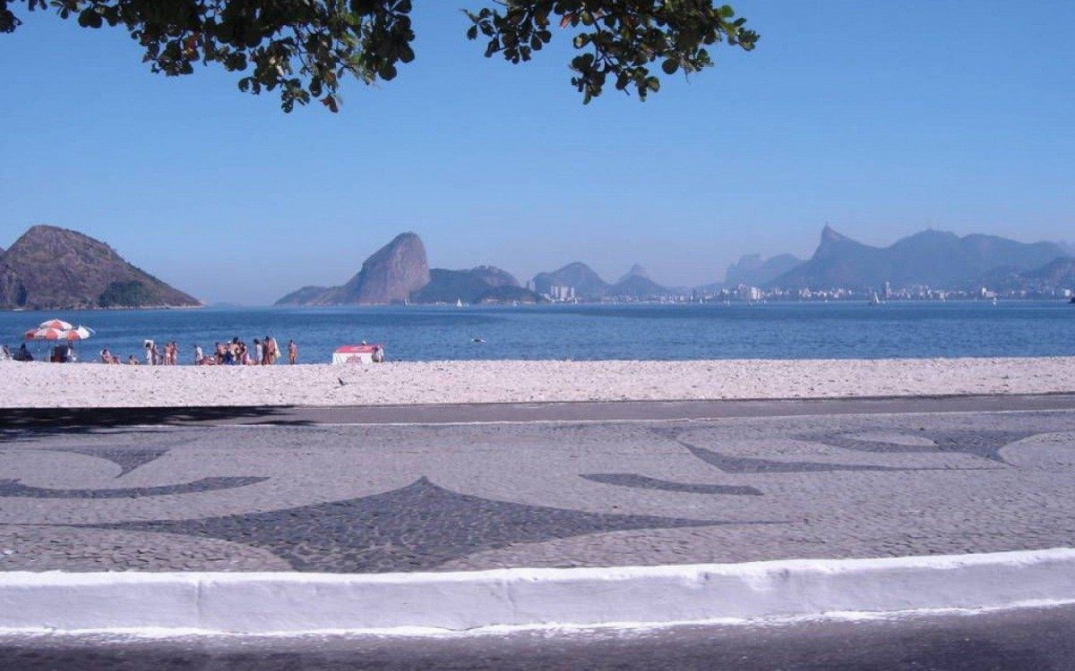 Praia de Icara&iacute;: os acessos a Niter&oacute;i continuar&atilde;o fechados a t&aacute;xis e transporte de aplicativos at&eacute; o dia 30 de abril