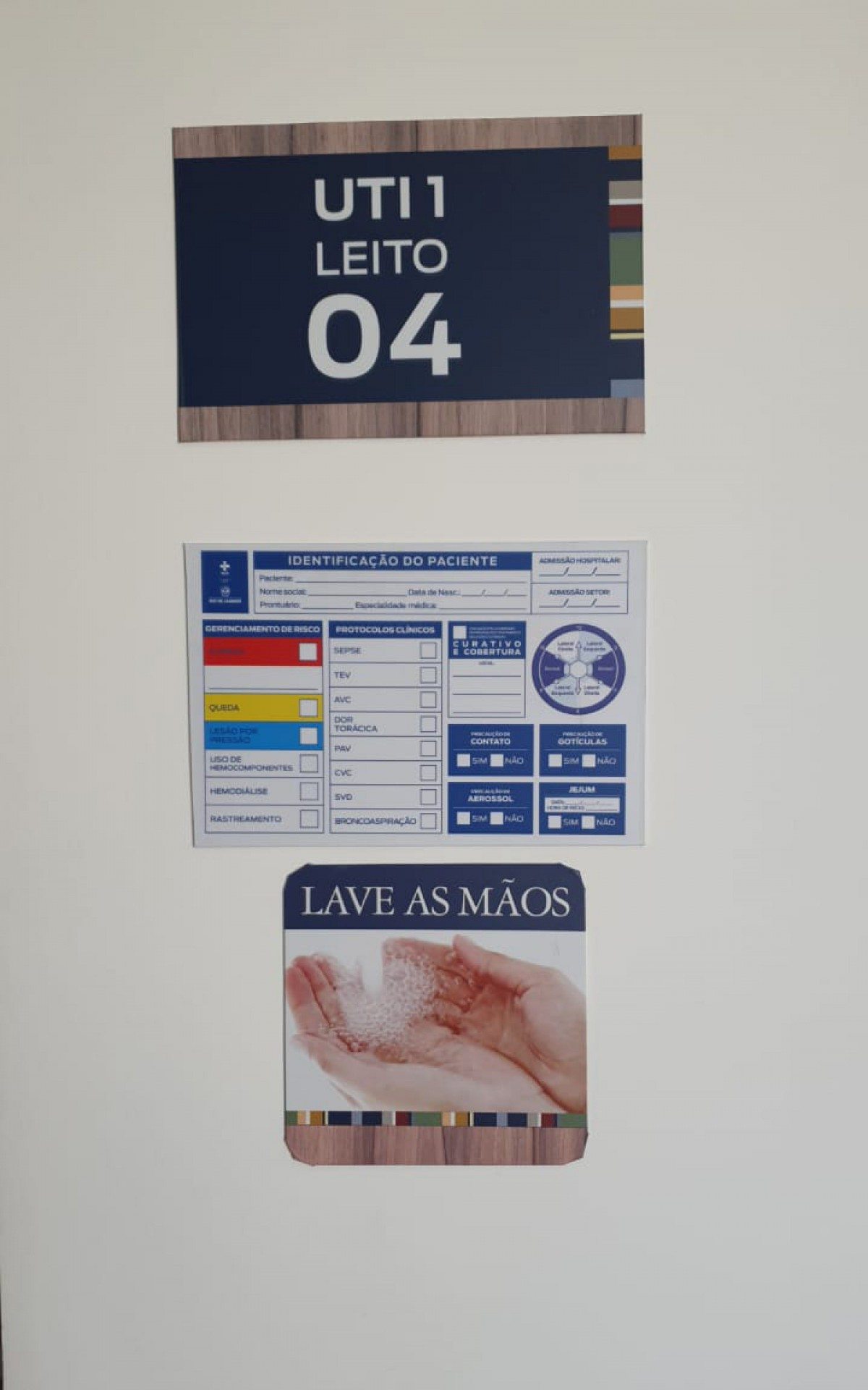 Cláudio Castro esteve na inauguração acompanhado de uma comitiva - Luciano Paiva/Jornal O Dia