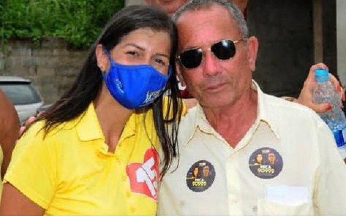 Sobre o sogro, Bia afirmou que "n&atilde;o h&aacute; palavras que nos fa&ccedil;am expressar tudo que voc&ecirc; representou em nossas vidas"...