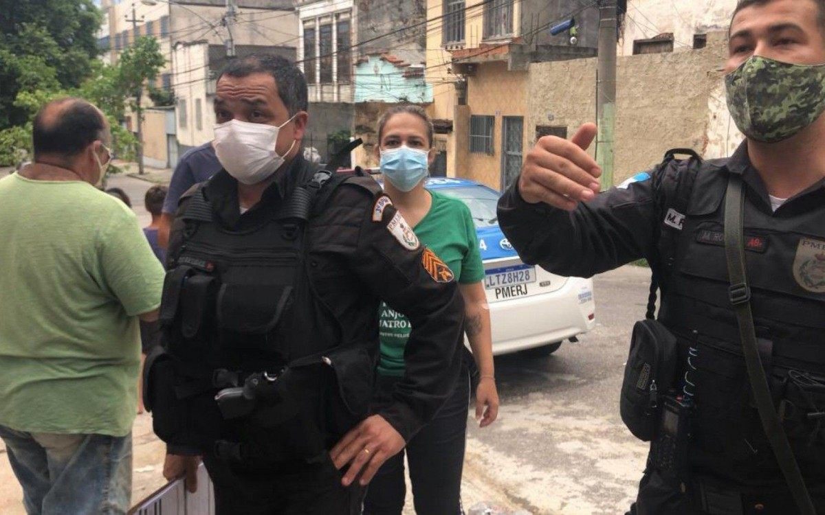  Grupo teve o apoio dos policiais militares do 3&ordm; BPM (M&eacute;ier)