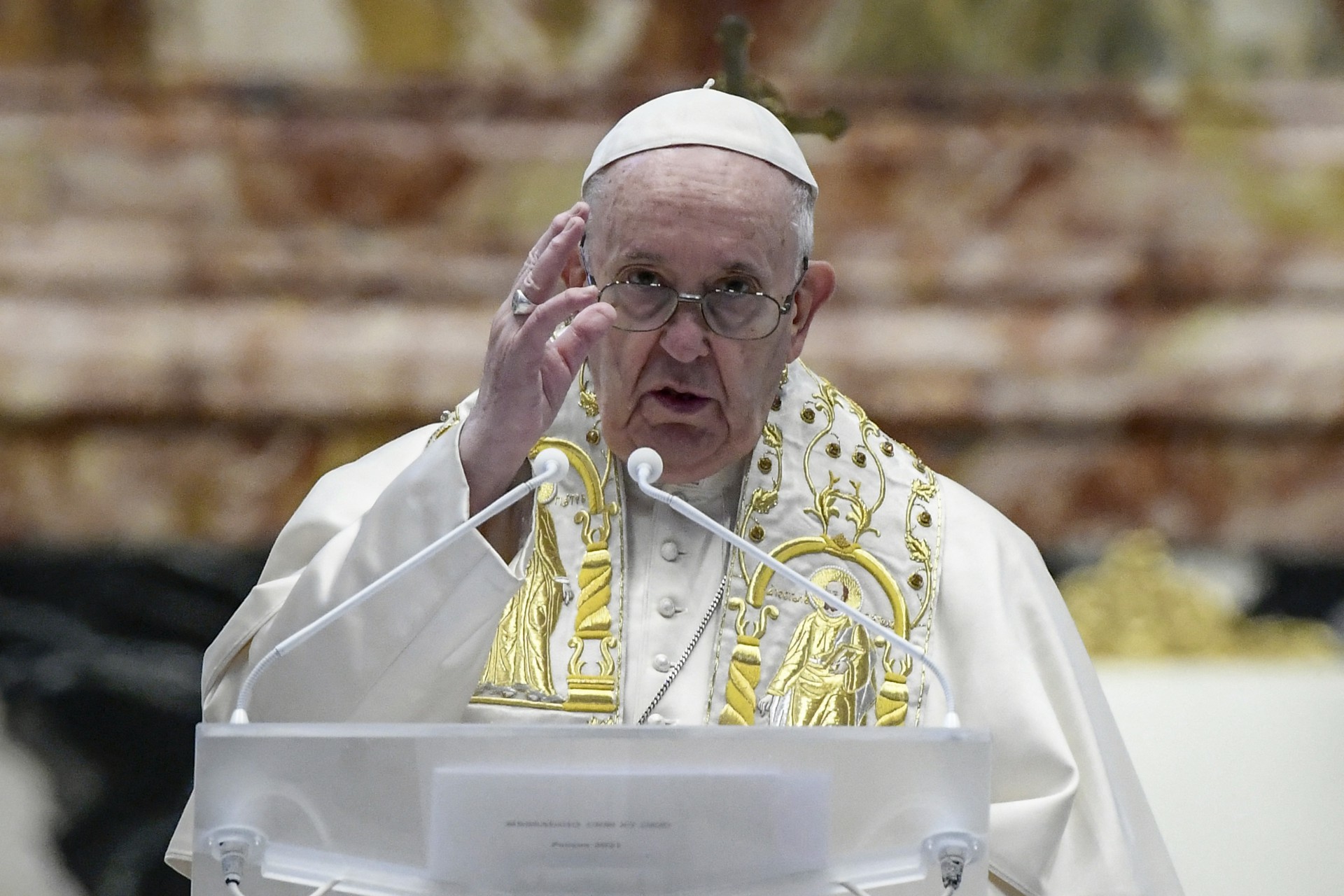 ‘Estou vivo, embora alguns me quisessem morto’, diz papa Francisco