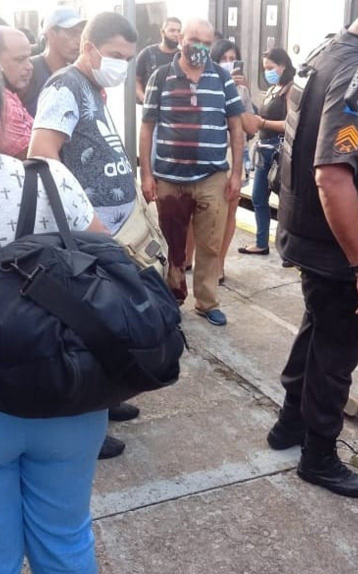 Morre mulher baleada durante assalto em trem da Supervia | Rio de Janeiro |  O DIA