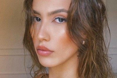 Após ser filmada aos prantos, Gabi Brandt reclama de falta de privacidade em restaurante