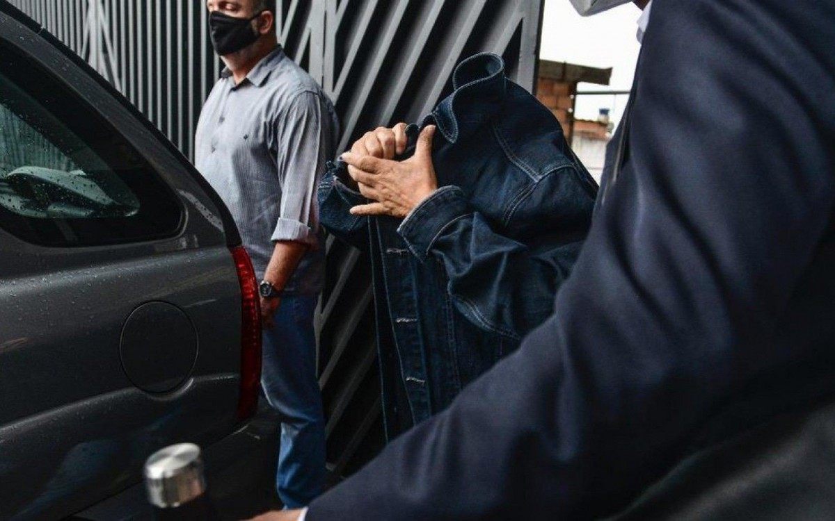 Enfermeira acusada de vender vacinas falsas está em liberdade provisória