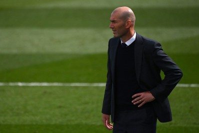 Zidane decide deixar o Real e decisão já teria sido comunicada aos jogadores