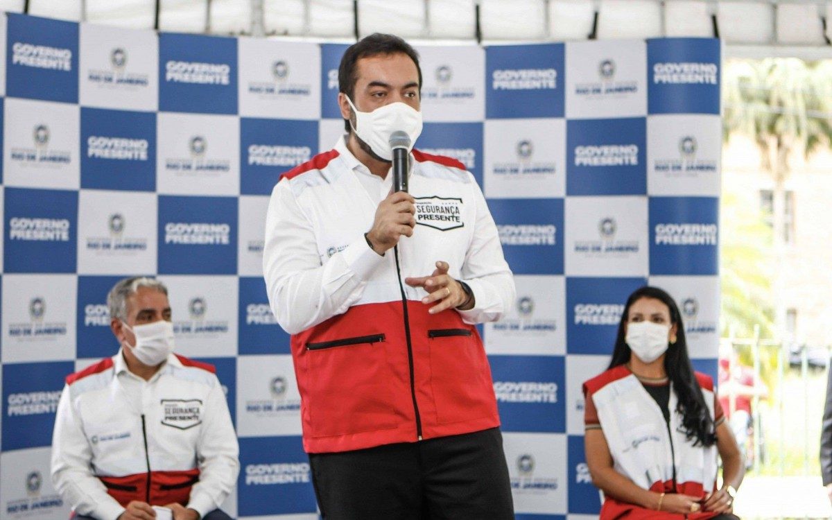 Governador em exerc&iacute;cio, Cl&aacute;udio Castro, participa do lan&ccedil;amento do Paracambi Presente e da assinatura do conv&ecirc;nio entre o DER e as prefeituras das regi&otilde;es metropolitana e centro-sul