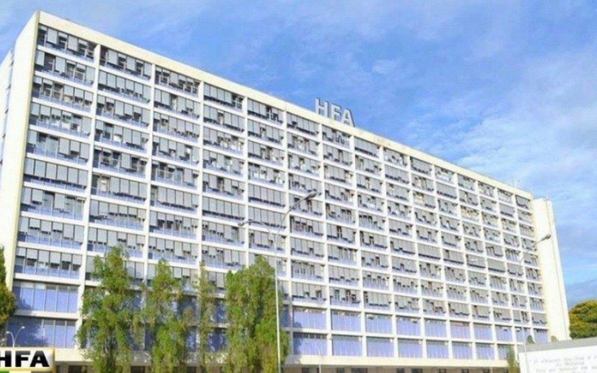 No restante do Brasil, hospitais est&atilde;o colapsando com pessoas na fila de espera para serem internadas