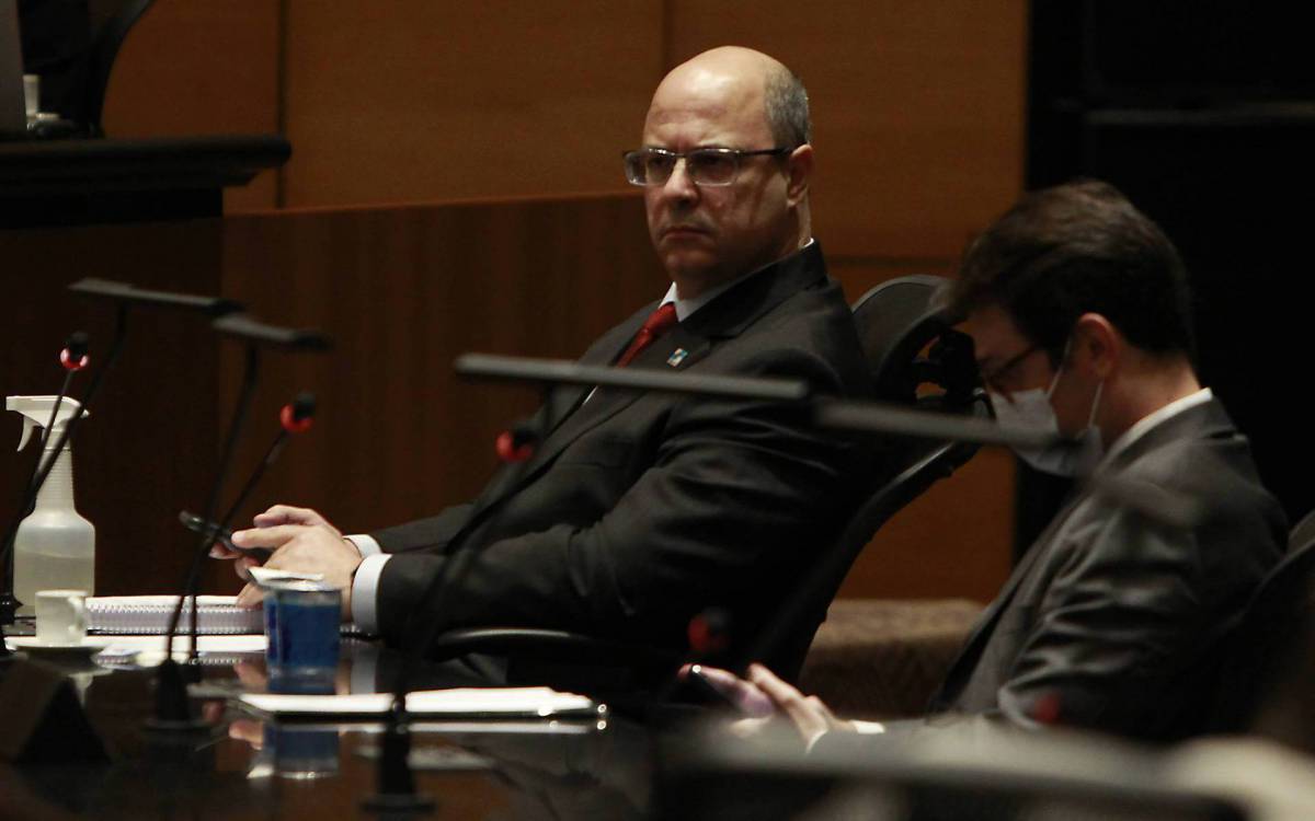 RIO DE JANEIRO(RJ), 07/04/2021 - Impeachment / Governador / Wilson Witzel / Pol&iacute;tica - O presidente do Tribunal de Justi&ccedil;a (TJRJ) e do Tribunal Especial Misto (TEM),  desembargador Henrique Carlos de Andrade Figueira, conduziu sess&atilde;o do TEM em que foi ouvido o ex-secret&aacute;rio estadual de Sa&uacute;de, Edmar Santos, e realizado o interrogat&oacute;rio do governador afastado, Wilson Witzel do (PSC). Foto: Luciano Belford/Agencia O Dia