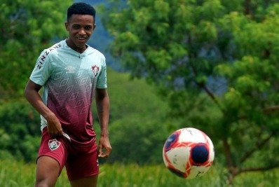 Fora do Fluminense, Kayky revela que sofreu na equipe profissional do clube