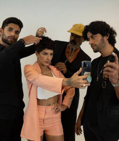 Lary Bottino apresenta time de seu novo programa, o 'Moda Mood' - Divulgação