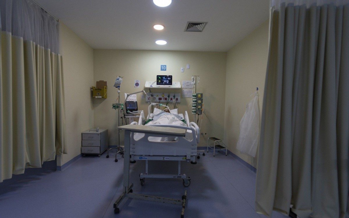 UTI para tratamento de Covid-19  no Hospital Ronaldo Gazolla, em Acari, Rio de Janeiro. Pacientes entubados na unidade de terapia intensiva do hospital municipal.