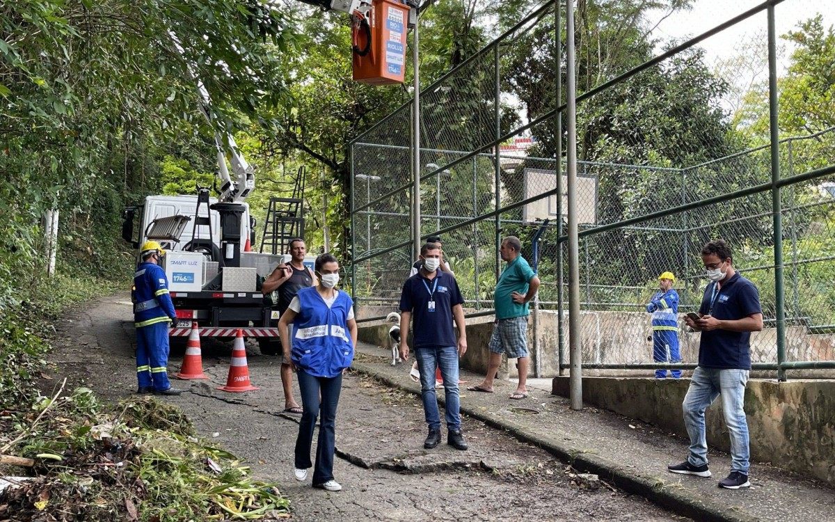 Subprefeitura de Jacarepagu&aacute; promove mutir&atilde;o no Teixeiras