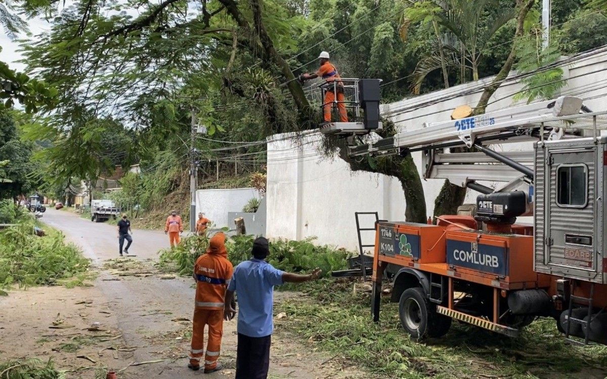 Subprefeitura de Jacarepagu&aacute; promove mutir&atilde;o no Teixeiras