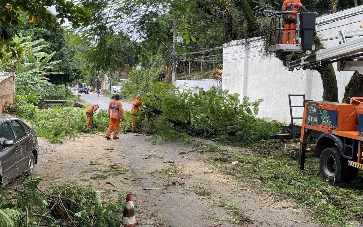 Subprefeitura de Jacarepagu&aacute; promove mutir&atilde;o no Teixeiras