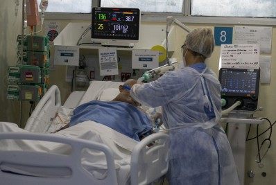 Covid-19: mais da metade dos internados em UTI tem menos de 60 anos