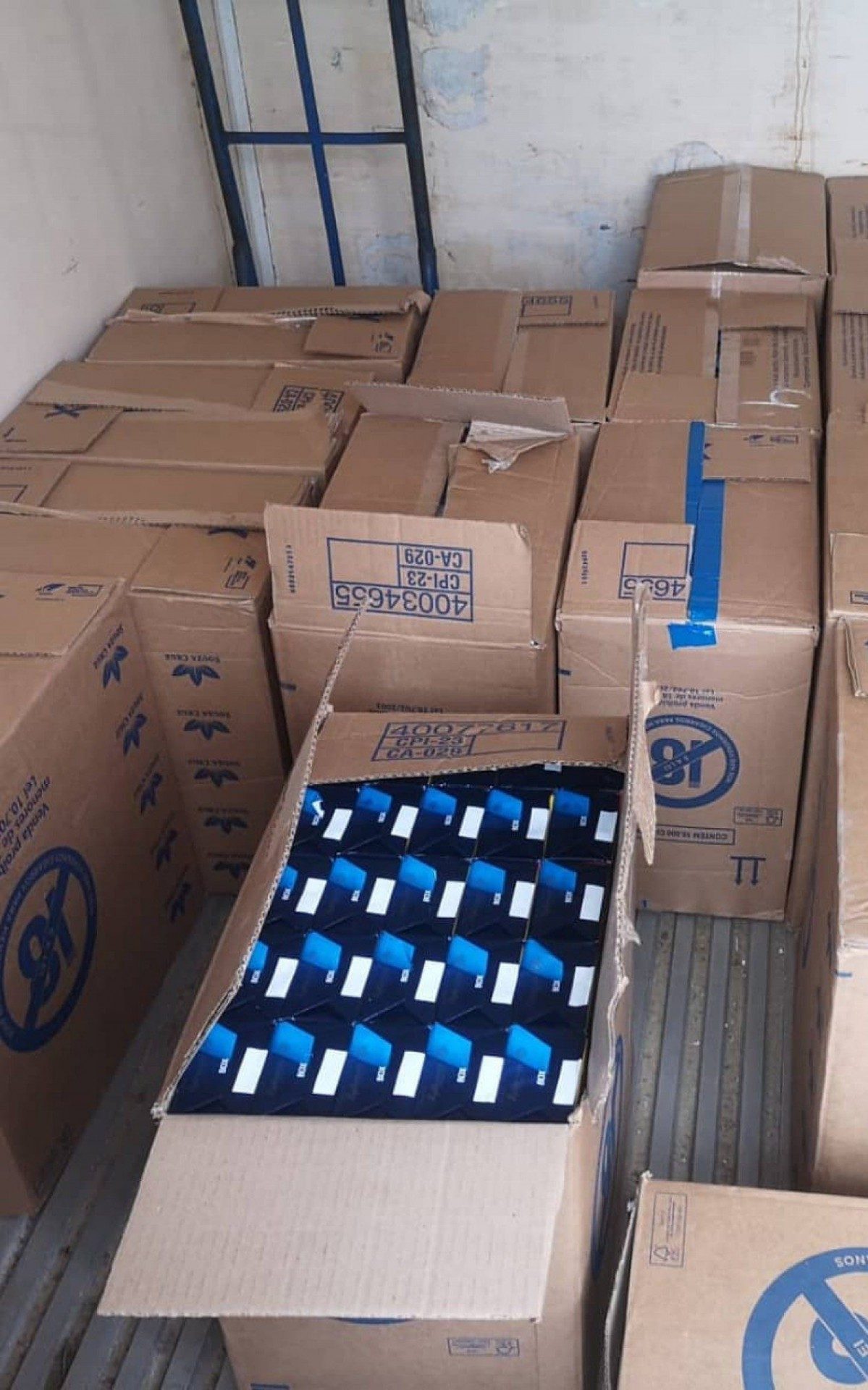 PM recupera carga roubada de cigarros em Meriti