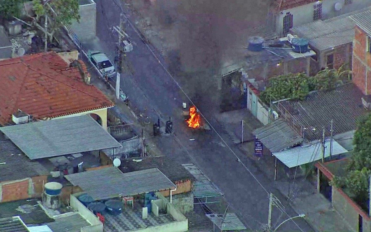 Operação da PM na Serrinha, em Madureira