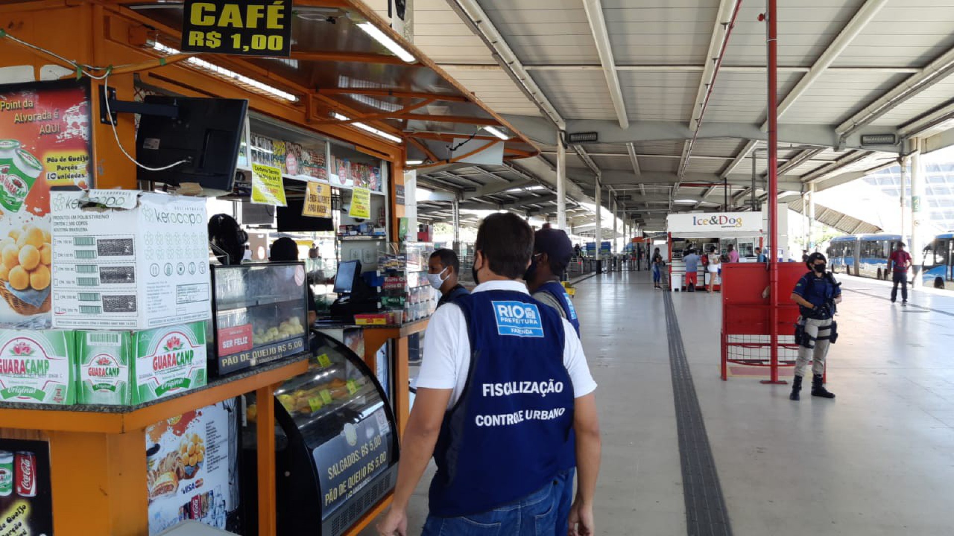 Prefeitura do Rio registrou multas e interdições a estabelecimentos, infrações sanitárias e apreensões de mercadorias - Divulgação/Seop