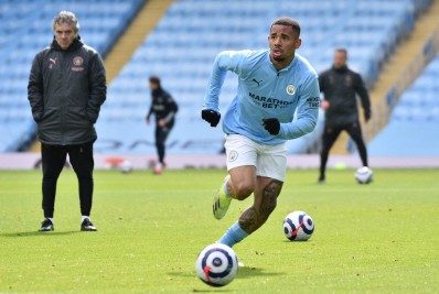Gabriel Jesus diz que sofreu para recuperar forma física após a Covid-19