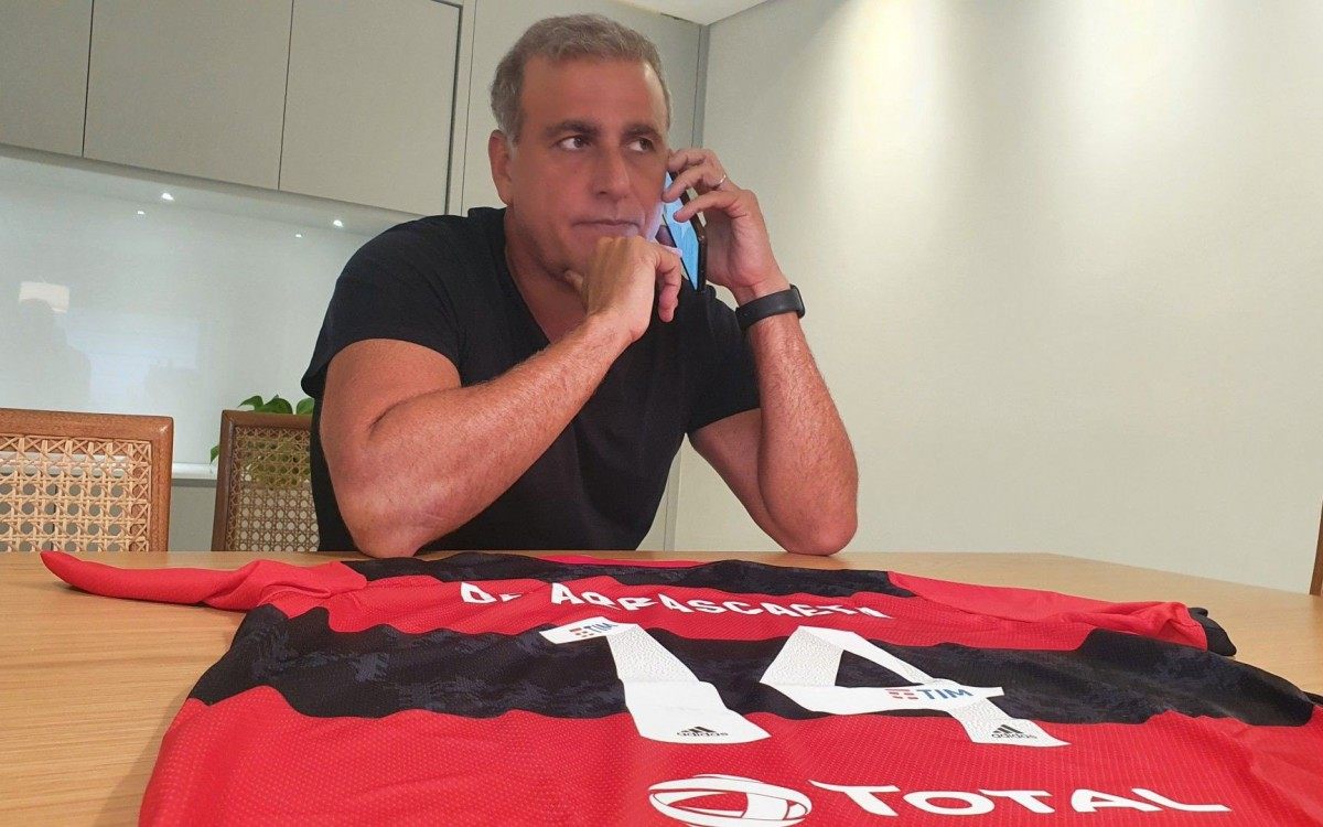 Andr&eacute; Cury cr&ecirc; que Arrascaeta &eacute; o maior estrangeiro da hist&oacute;ria do Flamengo