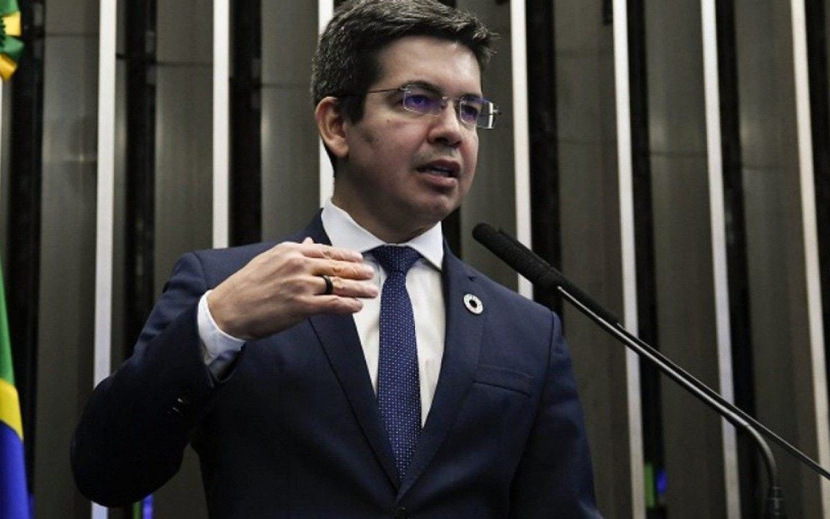 Senador Randolfe Rodrigues (Rede-AP), l&iacute;der da oposi&ccedil;&atilde;o na Casa
 - Moreira Mariz/Ag&ecirc;ncia Senado