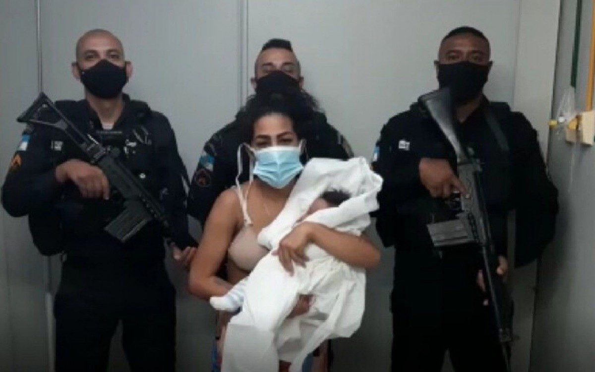 PMs da UPP Jacarezinho ajudam a salvar a vida de um beb&ecirc; rec&eacute;m nascido 