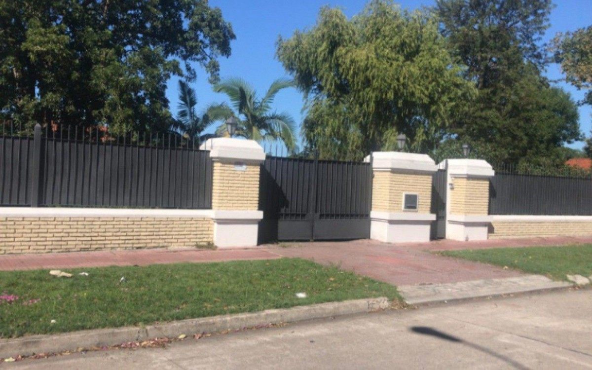 Casa no Uruguai em que aconteceu reuni&atilde;o por Arrascaeta