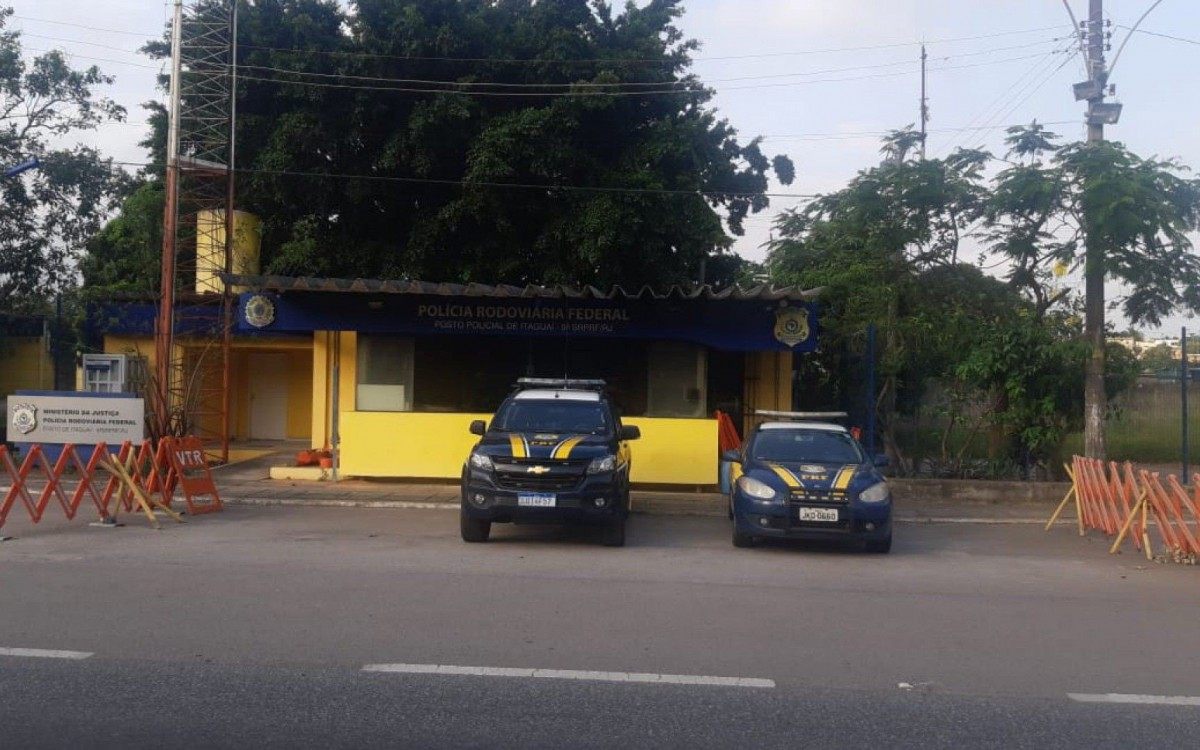 Posto da PRF em Itagua&iacute;, no km 399 da Rio-Santos: policiais t&ecirc;m apreendido v&aacute;rios ve&iacute;culos com adultera&ccedil;&atilde;o na identifica&ccedil;&atilde;o