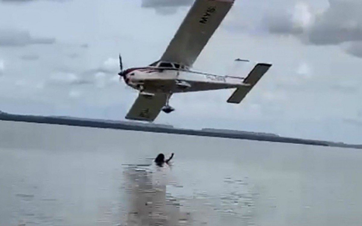 Piloto de avi&atilde;o foi preso ap&oacute;s realizar um voo rasante sobre banhistas 