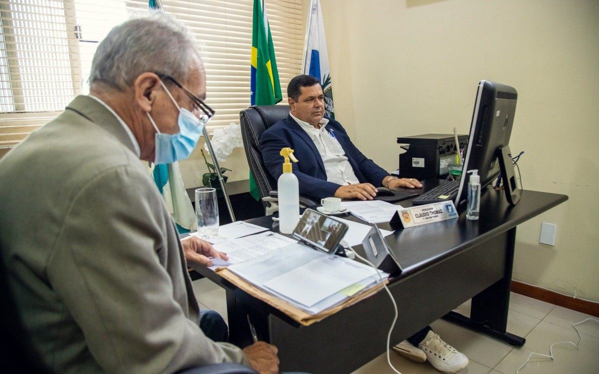 Vereadores de Caxias querem incluir portadores de defici&ecirc;ncias em grupo priorit&aacute;rio da vacina contra Covid