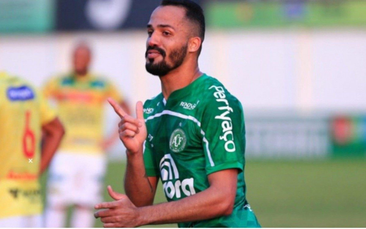 Anselmo Ramon&nbsp;liderou a campanha do t&iacute;tulo da S&eacute;rie B 2020