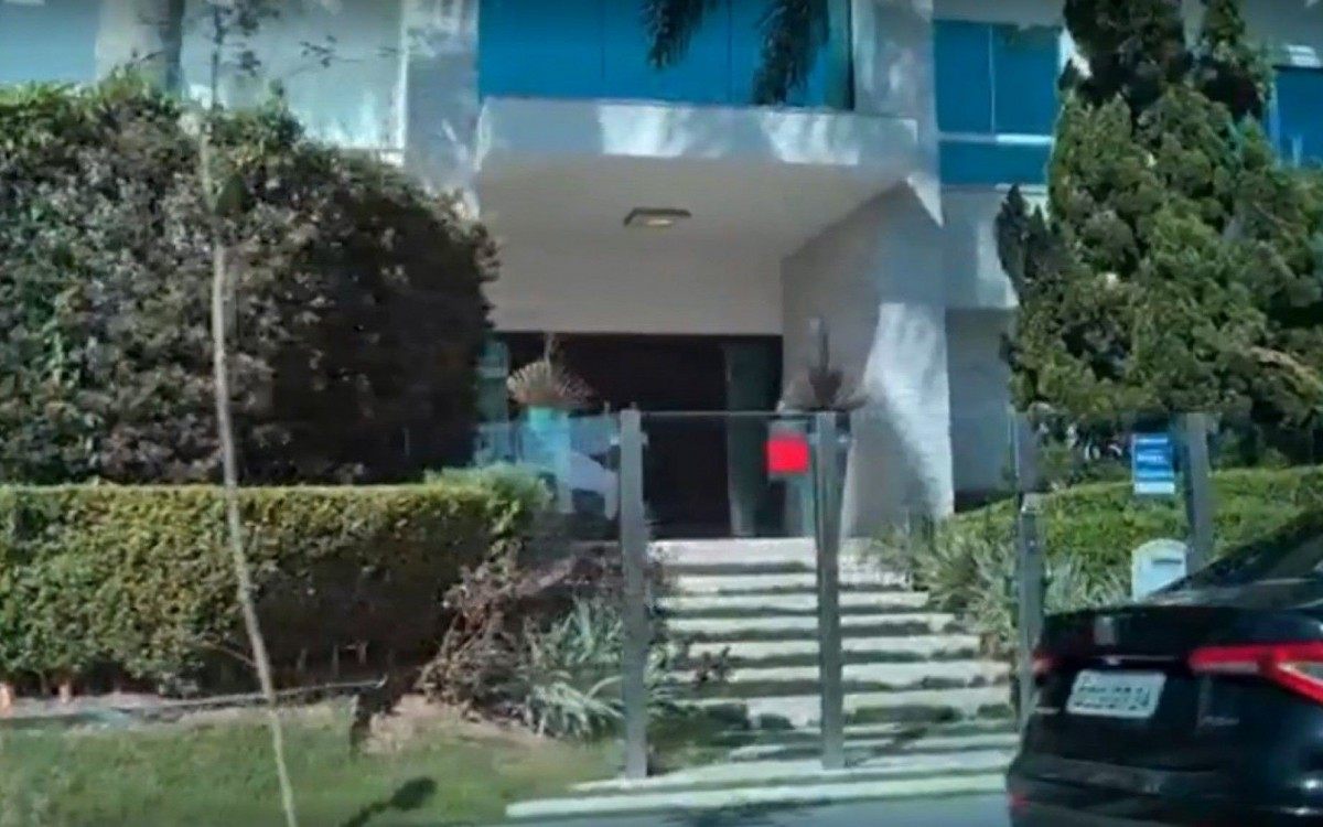 Mansão de um dos alvos da operação, localizada em Jurerê Internacional - Reprodução