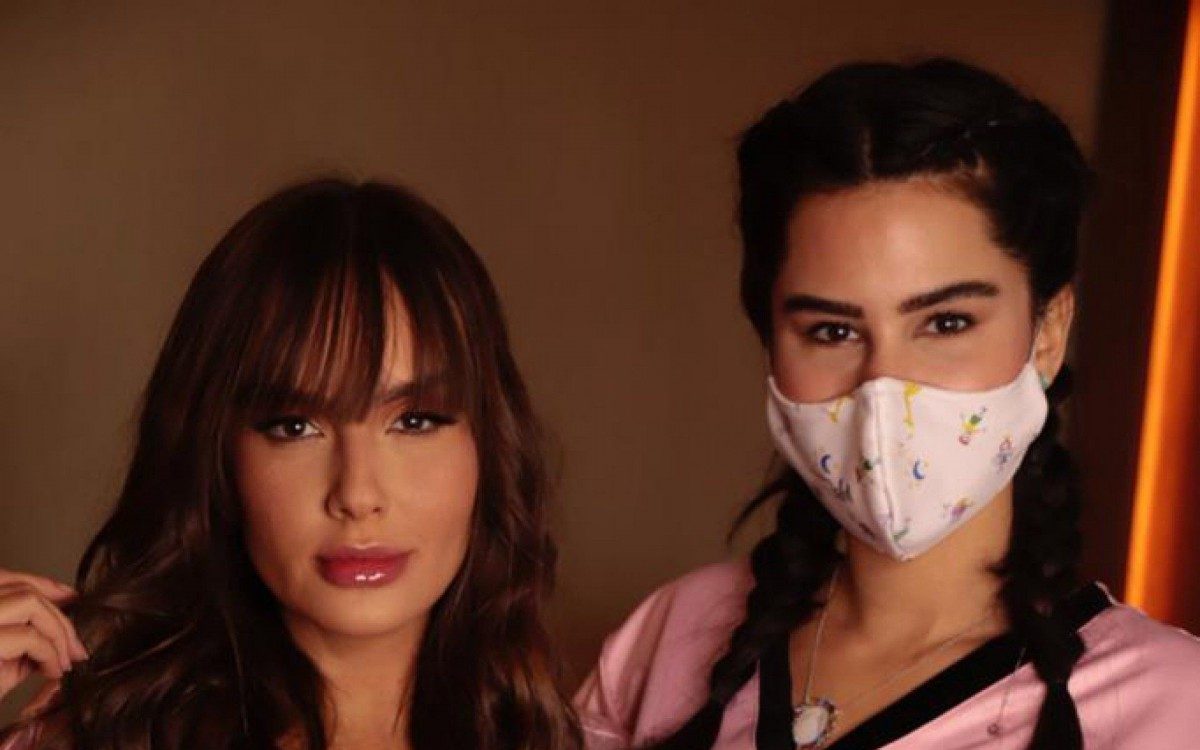 Tha&iacute;s e Natalia Martins