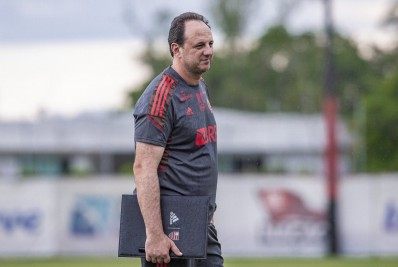 Rogério Ceni fala sobre busca por reforços: 'Um bom jogador, dois no máximo'