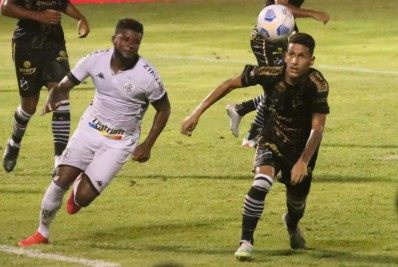 Fora dos planos, Rafael Carioca pode ser negociado pelo Botafogo